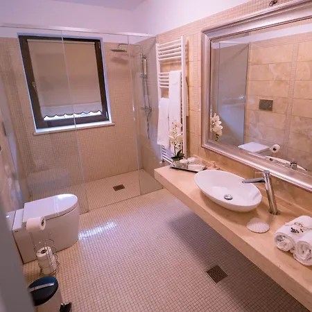Gradinile Romane 4*